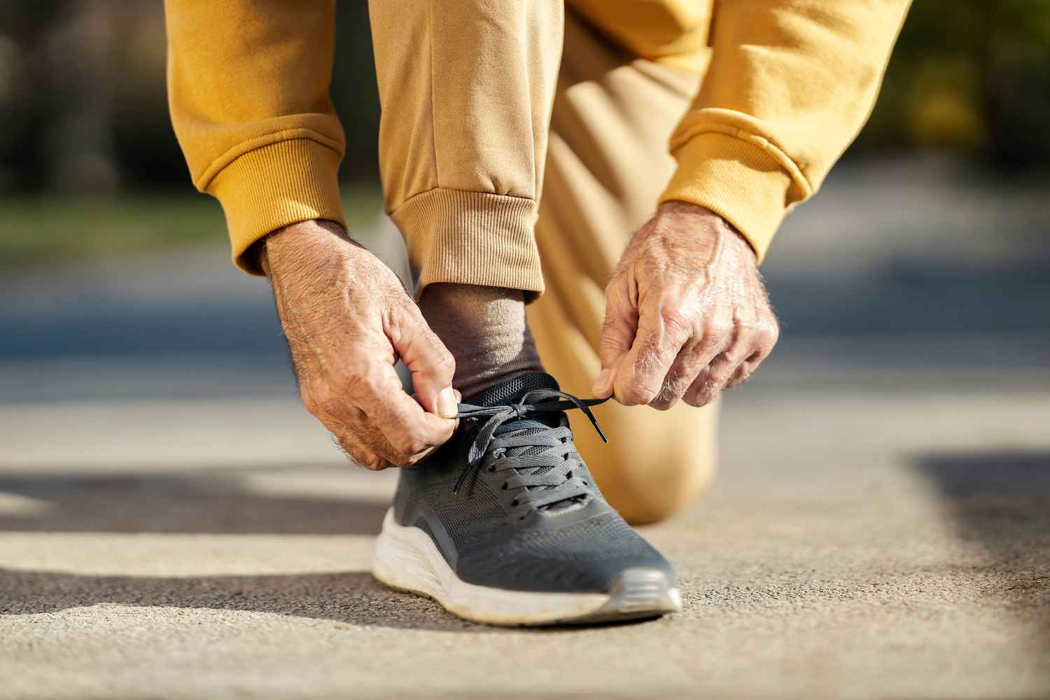7 Tips Memilih Sepatu yang Ramah Tulang dan Sendi